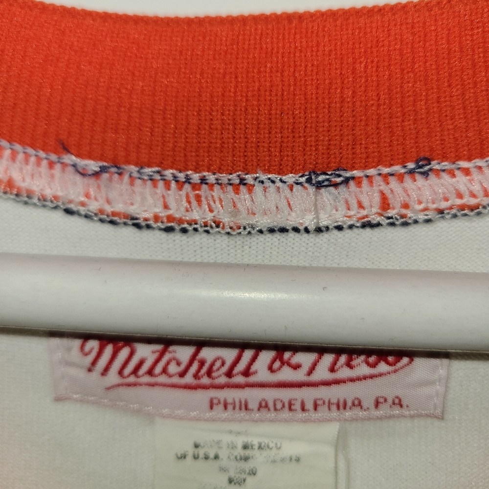 Astro Mitchell & Ness - image 4